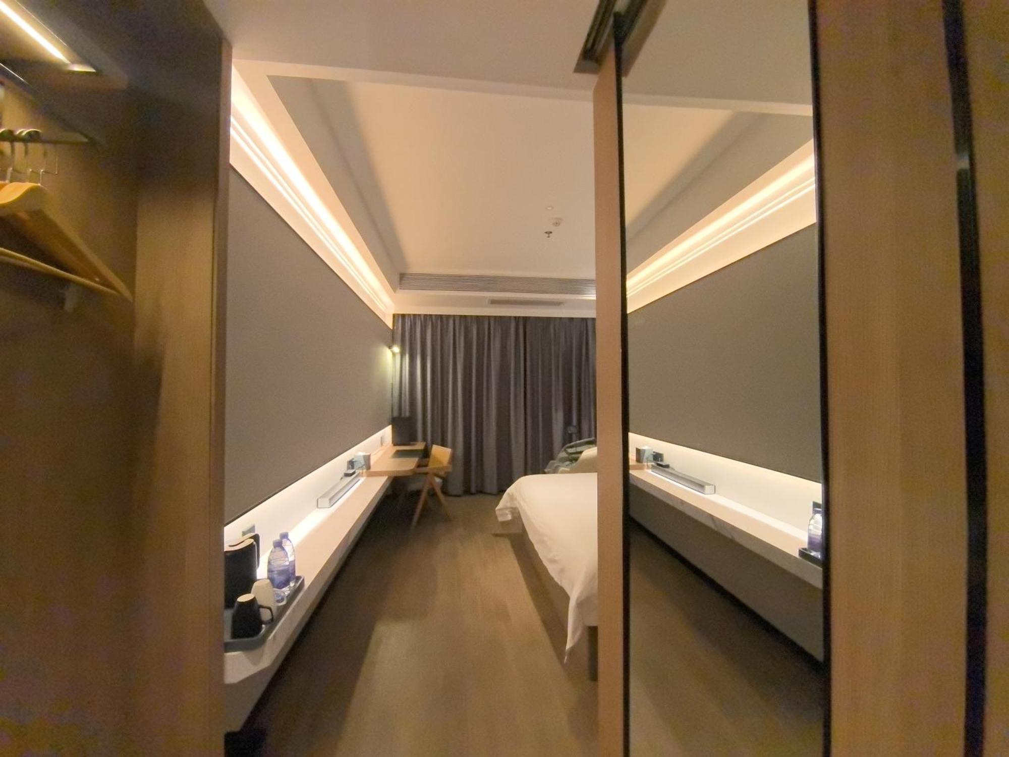 Luyue Hotel Movie Hotel Huaqiangbei Convention And Exhibition Center Branch Shenzhen Eksteriør bilde